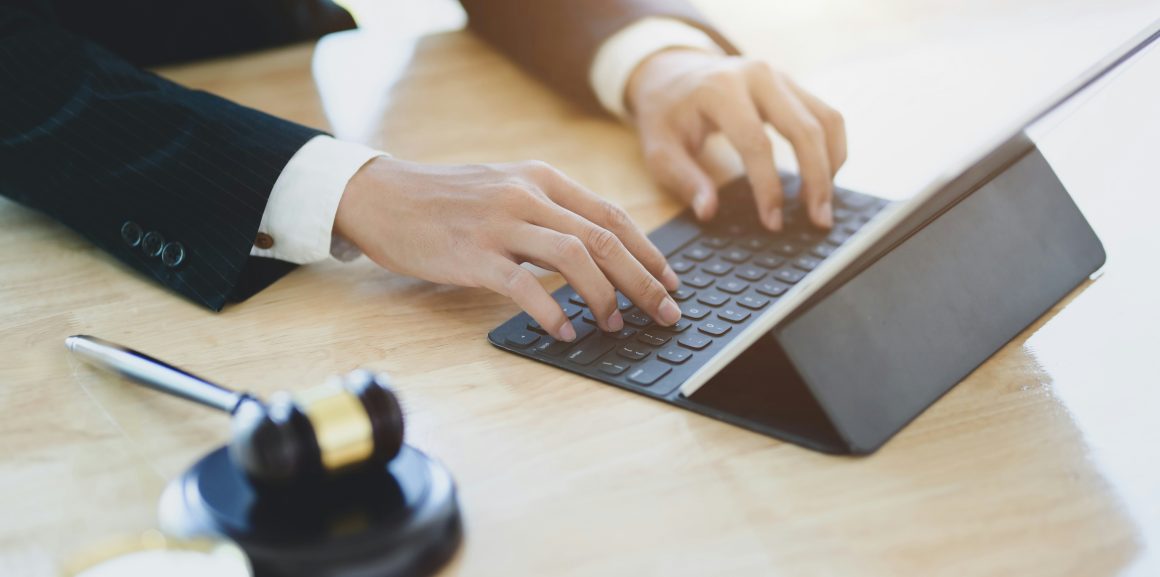 AI in Law Firms: Data Protection Risks, Opportunities and Compliance